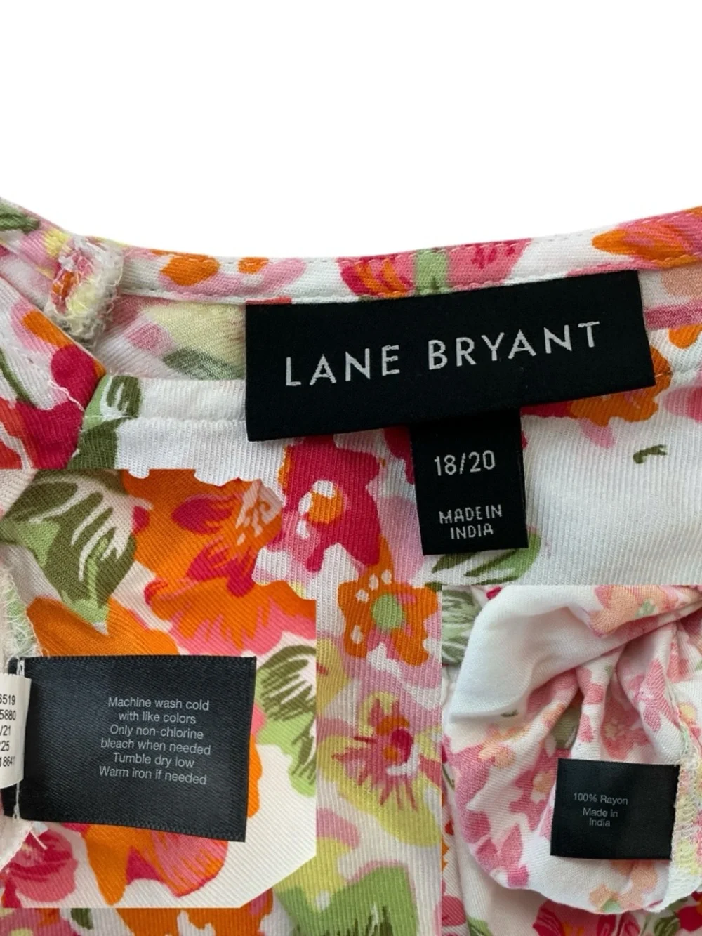 Lane Bryant Floral V-Neck Top Blouse in Pink, Orange & Green Plus 18/20 - Picture 9 of 16